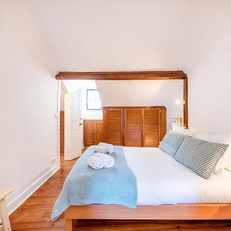 Cozy Coastal Flat In Lapa Quarters By Guestready Apartman Lisboa