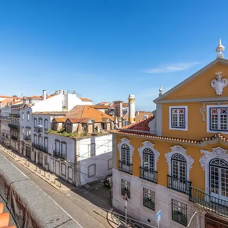 Апартаменти Cozy Coastal Flat In Lapa Quarters By Guestready *