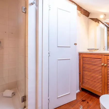 Appartement Cozy Coastal Flat In Lapa Quarters By Guestready